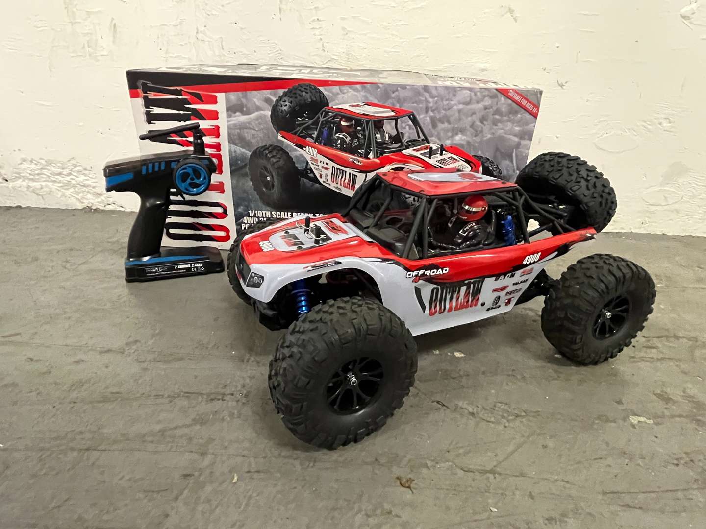 <p>Boxed Outlaw Remote Controlled Buggy 1/10 Scale</p>