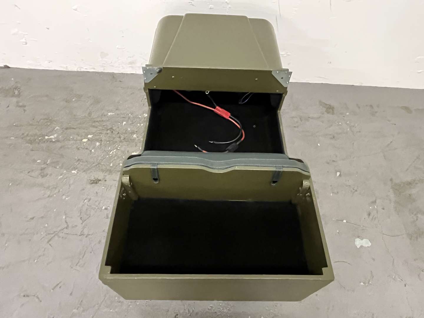 <p>Toylander Childs Battery Powered Willy's Jeep (Project)</p>