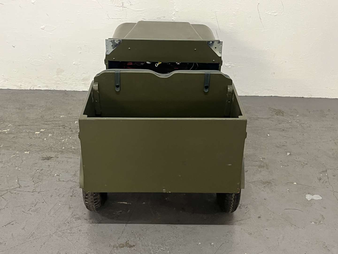 <p>Toylander Childs Battery Powered Willy's Jeep (Project)</p>