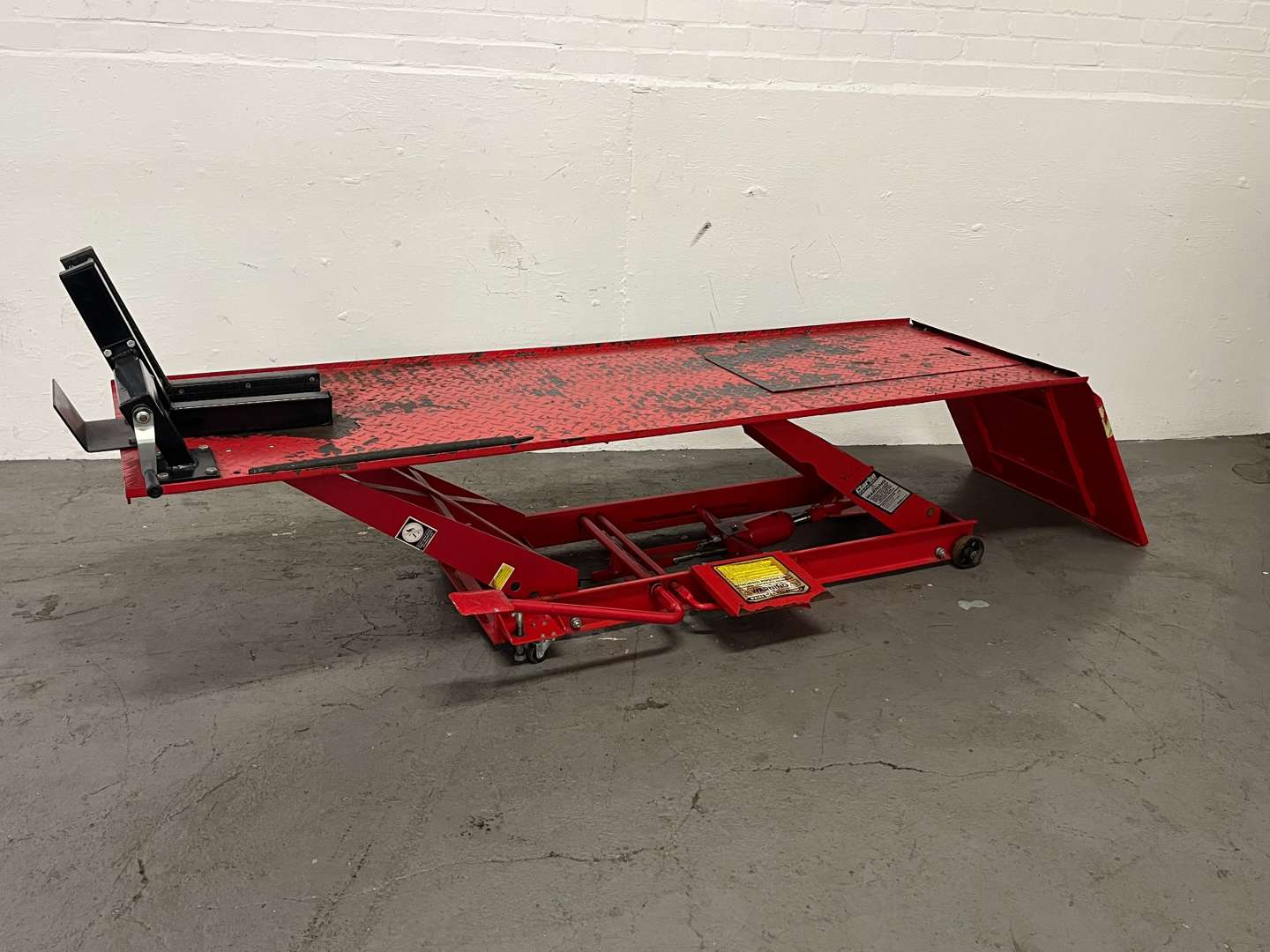<p>Clarkes Motorbike Ramp/Work Bench&nbsp;</p>