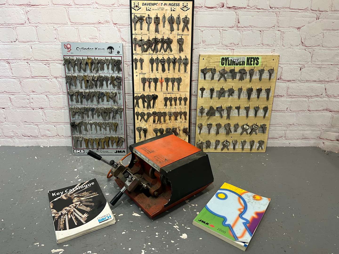 <p>Silca Rekord Key Cutting Machine & Three Blank Key Boards</p>