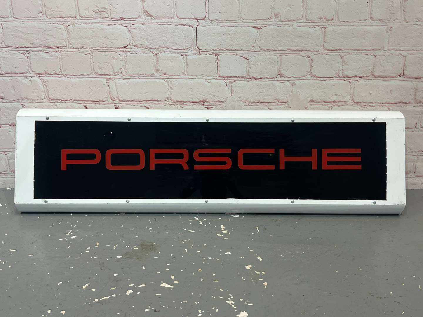 <p>Porsche Illuminated Sign</p>