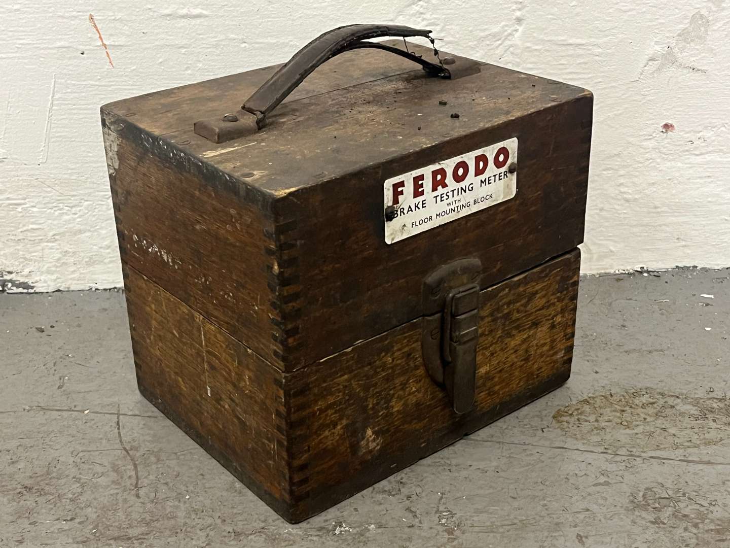 <p>Boxed Ferodo Decelerometer&nbsp;</p>