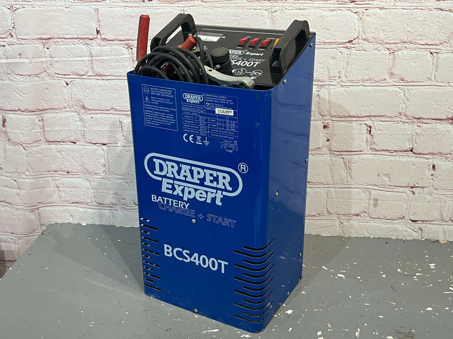 <p>Draper BCS400T Expert Battery Charge & Start&nbsp;</p>