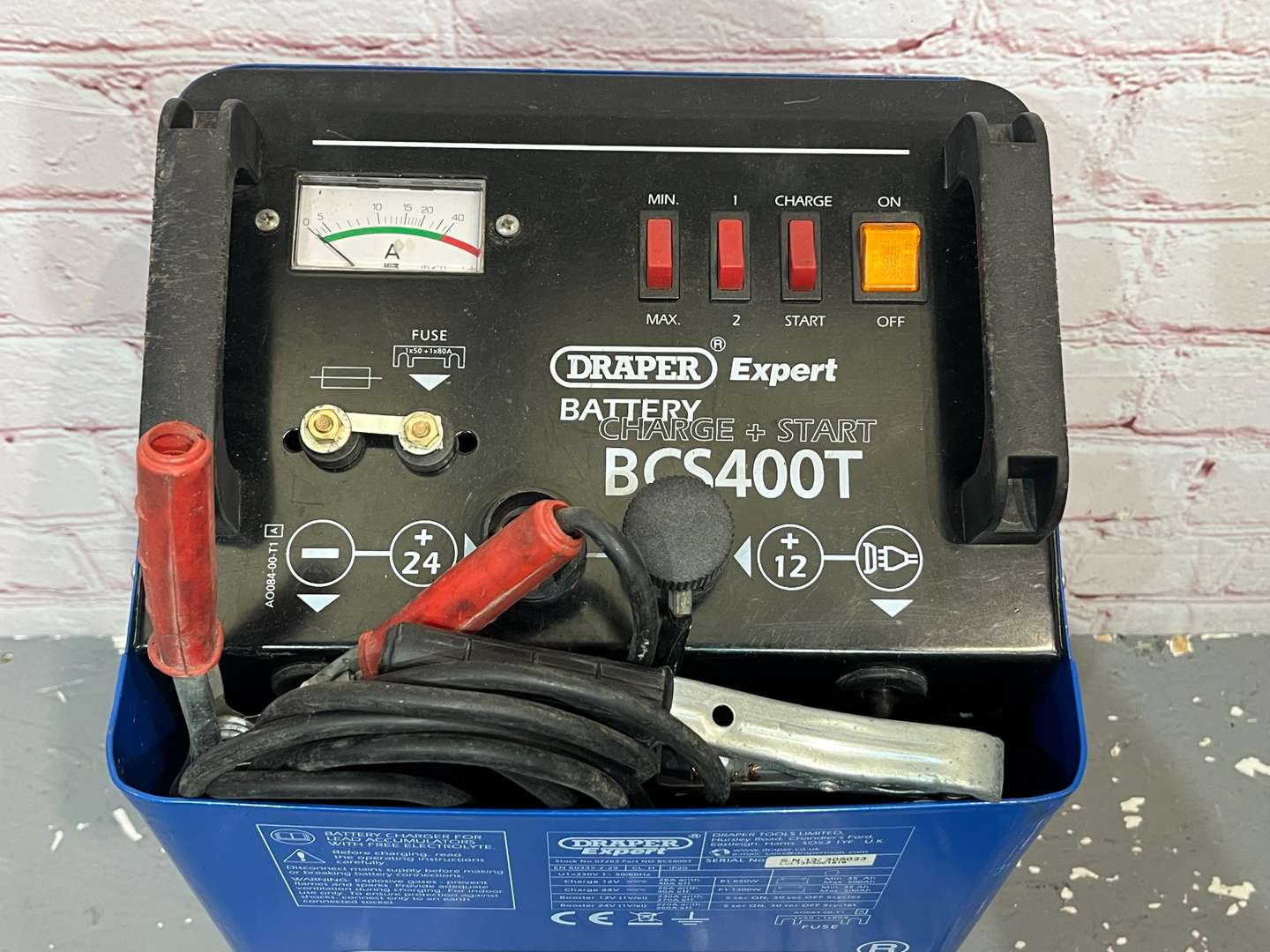 <p>Draper BCS400T Expert Battery Charge & Start&nbsp;</p>