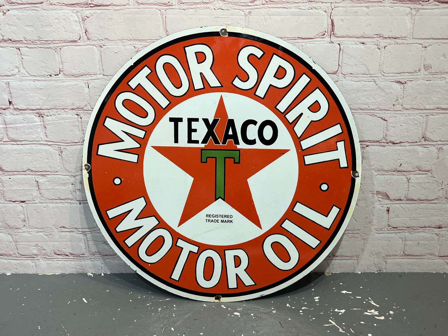 <p>Texaco Motor Spirit Motor Oil Circular Enamel Sign</p>