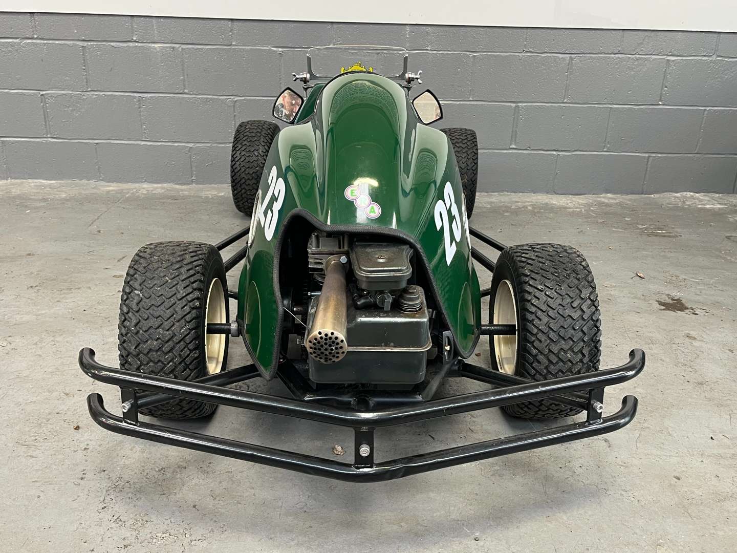 <p>Strikes Racing ERA Replica 5hp 4 Stroke Petrol Go Kart&nbsp;</p>