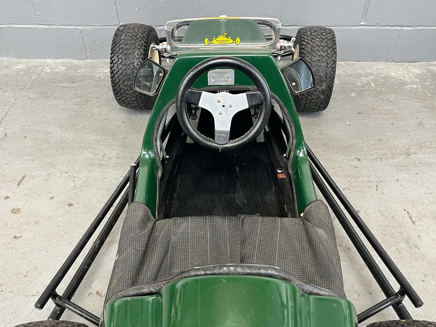 <p>Strikes Racing ERA Replica 5hp 4 Stroke Petrol Go Kart&nbsp;</p>