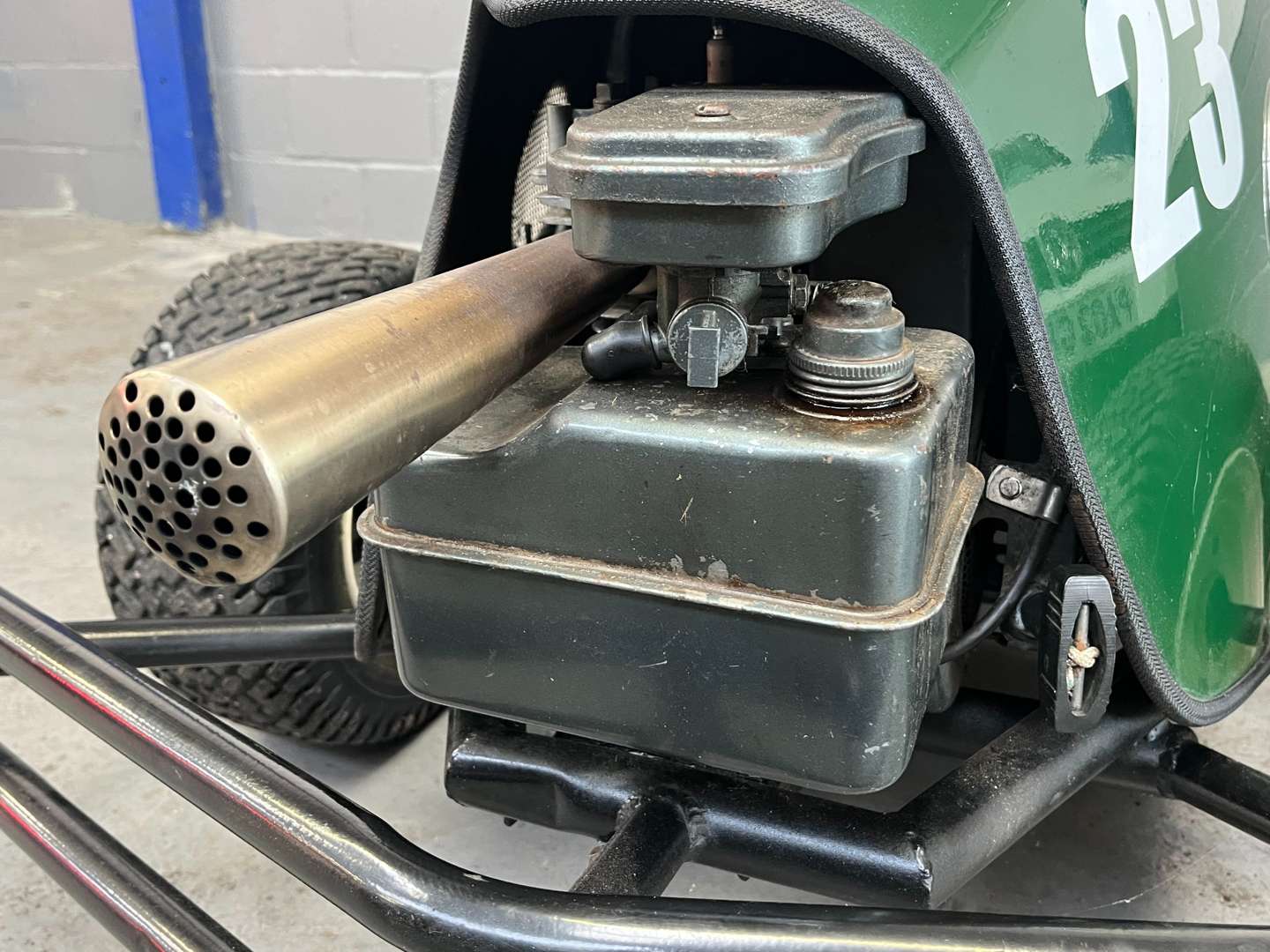 <p>Strikes Racing ERA Replica 5hp 4 Stroke Petrol Go Kart&nbsp;</p>