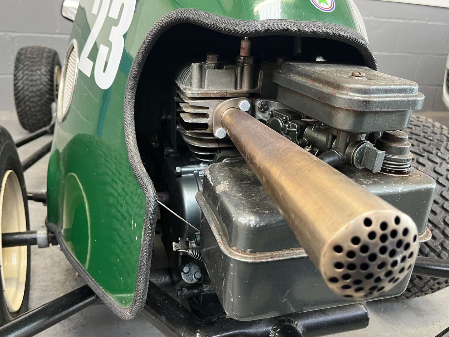 <p>Strikes Racing ERA Replica 5hp 4 Stroke Petrol Go Kart&nbsp;</p>