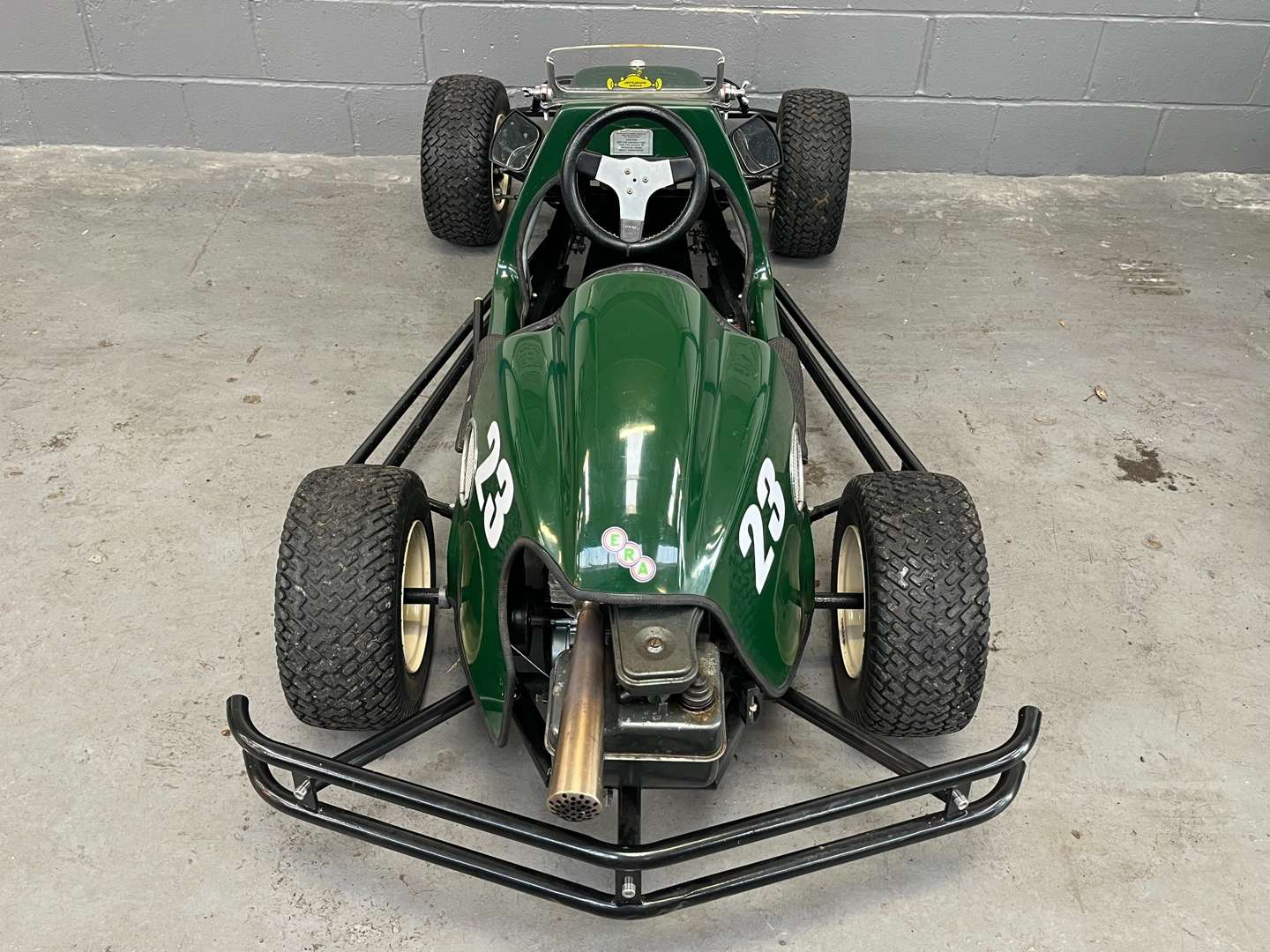<p>Strikes Racing ERA Replica 5hp 4 Stroke Petrol Go Kart&nbsp;</p>