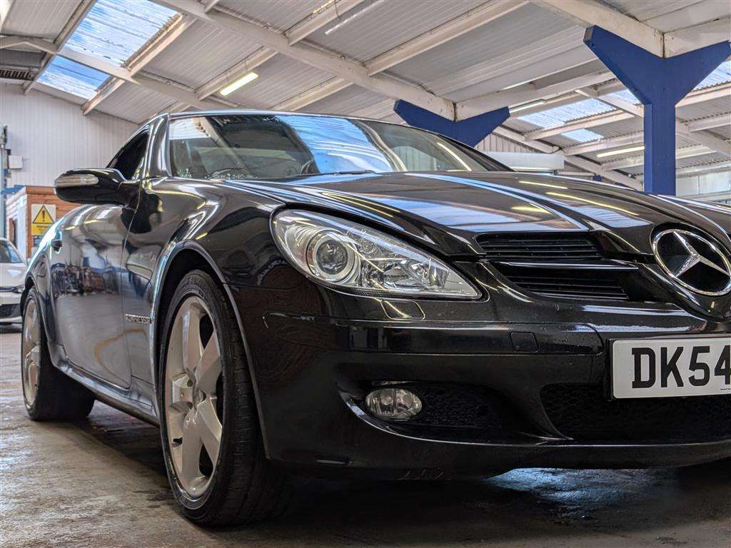 <p>2004 MERCEDES SLK 200 KOMPRESSOR AUTO</p>