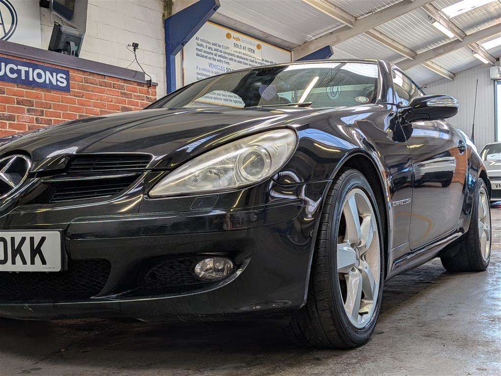 <p>2004 MERCEDES SLK 200 KOMPRESSOR AUTO</p>