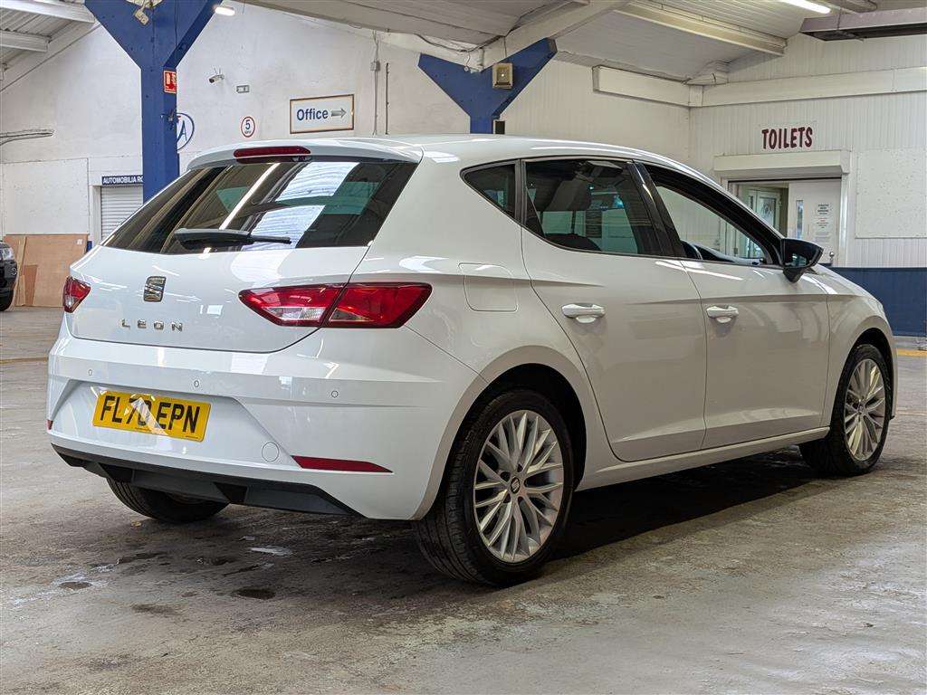 <p>2020 SEAT LEON SE DYNAMIC TSI</p>