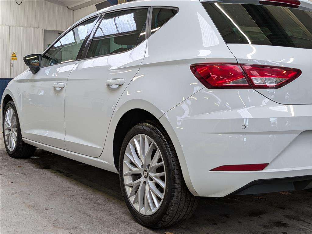<p>2020 SEAT LEON SE DYNAMIC TSI</p>
