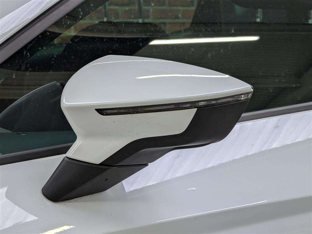 <p>2020 SEAT LEON SE DYNAMIC TSI</p>