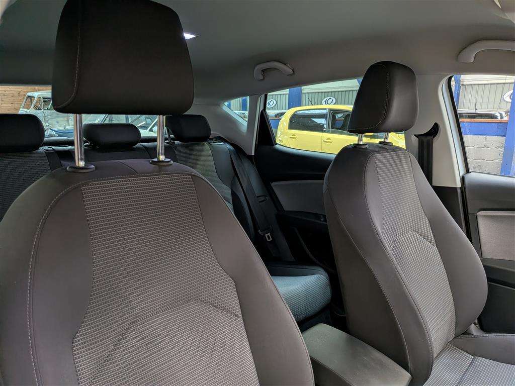 <p>2020 SEAT LEON SE DYNAMIC TSI</p>