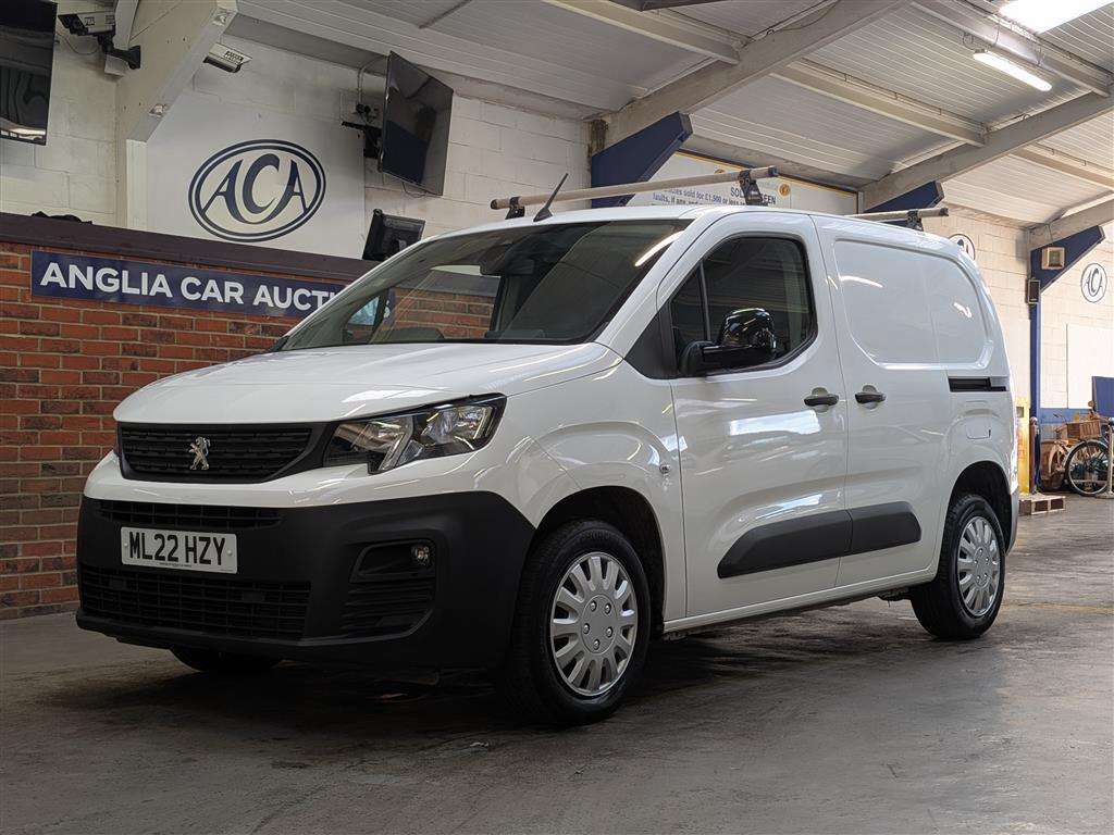 <p>2022 PEUGEOT PARTNER PROFESSIONAL PREM</p>