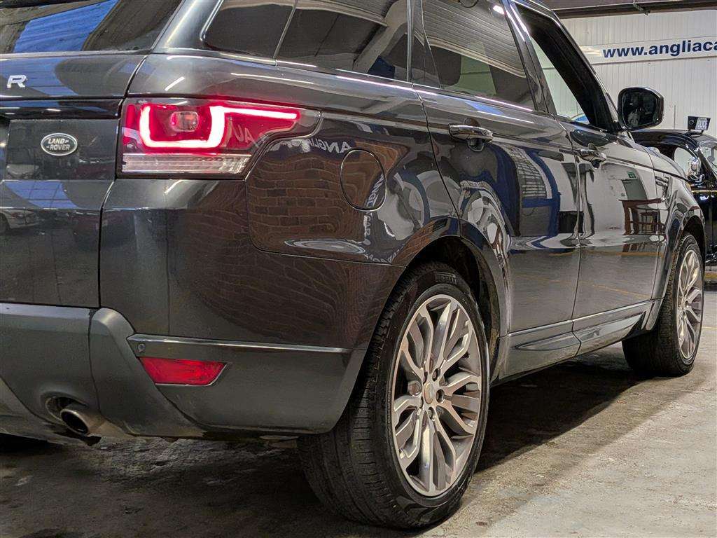 <p>2015 LAND ROVER R ROVER SPORT HSE DYNAM S</p>