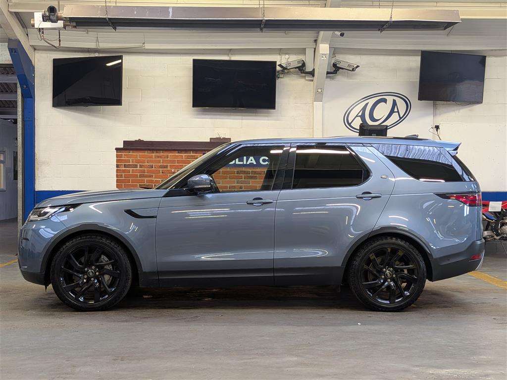 <p>2023 LAND ROVER DISCOVERY SE D MHEV AUTO</p>