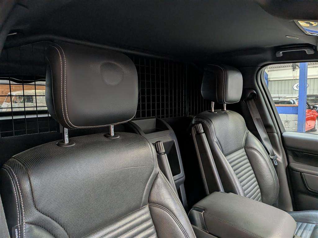 <p>2023 LAND ROVER DISCOVERY SE D MHEV AUTO</p>