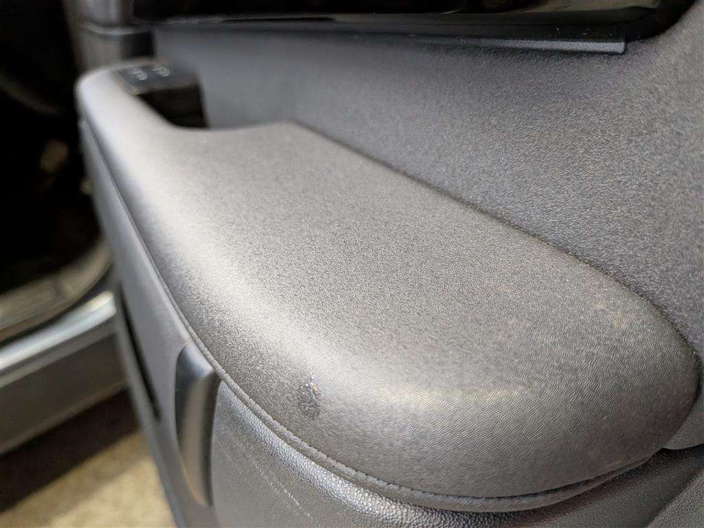 <p>2023 LAND ROVER DISCOVERY SE D MHEV AUTO</p>