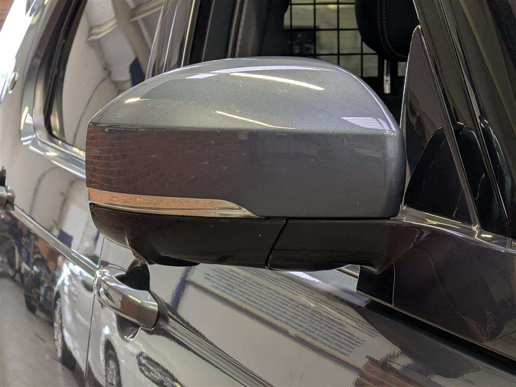 <p>2023 LAND ROVER DISCOVERY SE D MHEV AUTO</p>