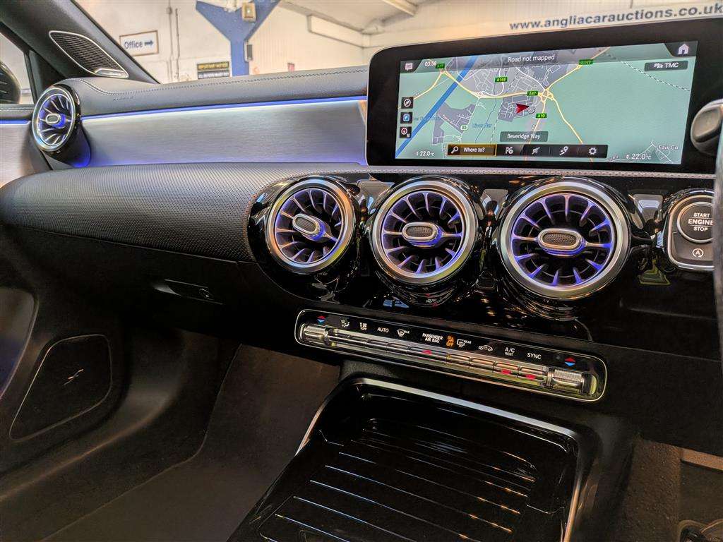 <p>2019 MERCEDES-BENZ AMG A 35 4MATIC PREMIUM +</p>
