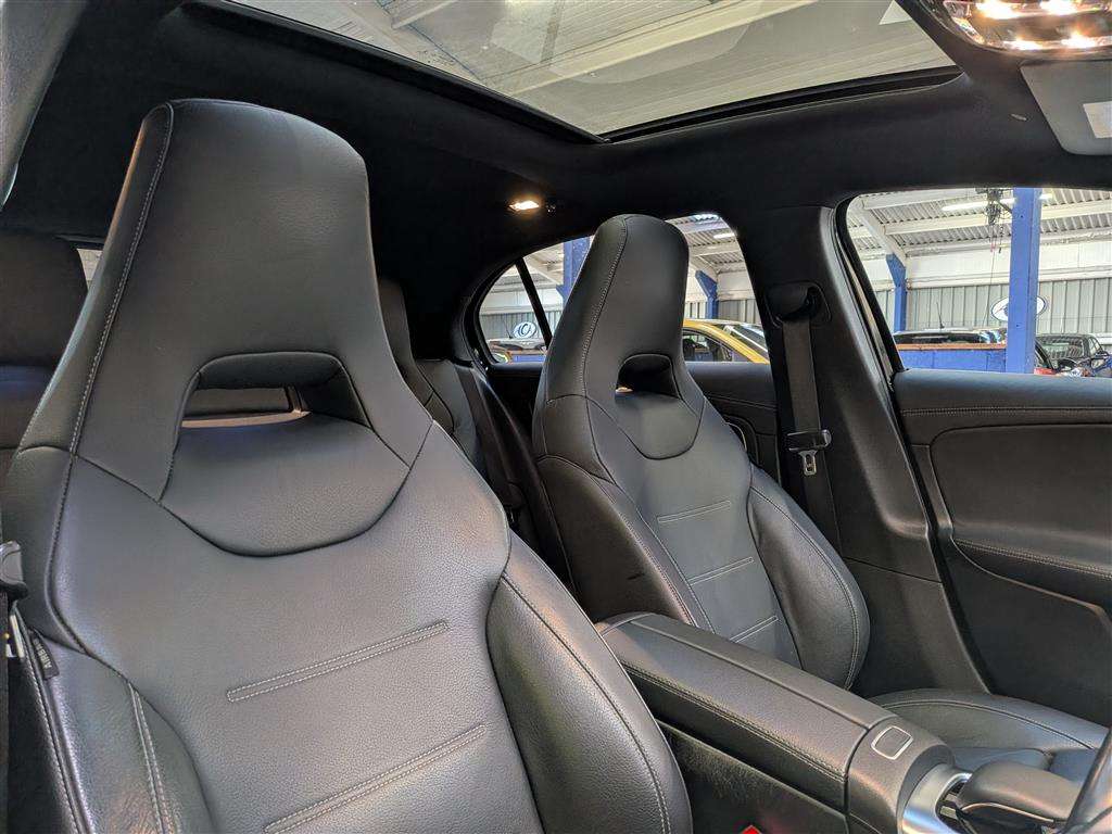 <p>2019 MERCEDES-BENZ AMG A 35 4MATIC PREMIUM +</p>