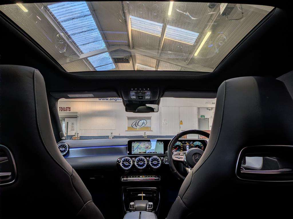 <p>2019 MERCEDES-BENZ AMG A 35 4MATIC PREMIUM +</p>