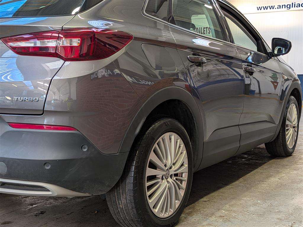 <p>2019 VAUXHALL GRANDLAND X TECH LINE NAV</p>