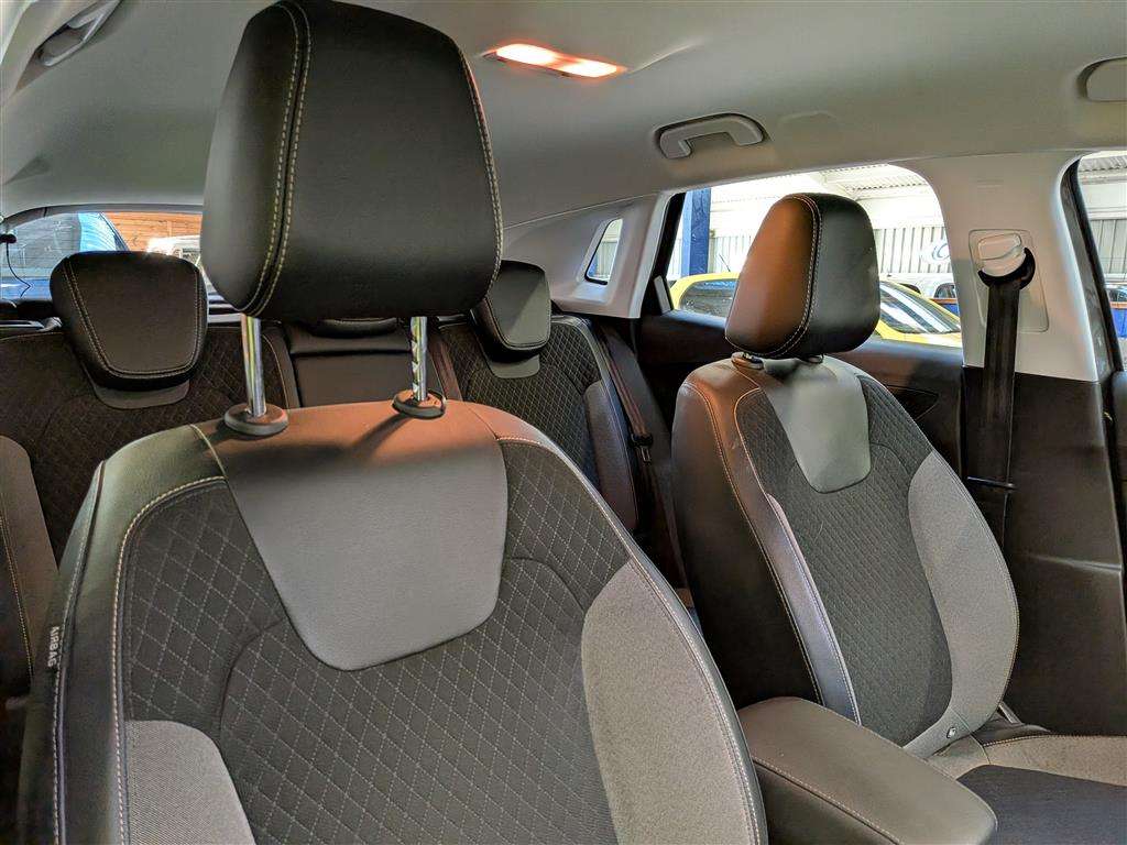 <p>2019 VAUXHALL GRANDLAND X TECH LINE NAV</p>