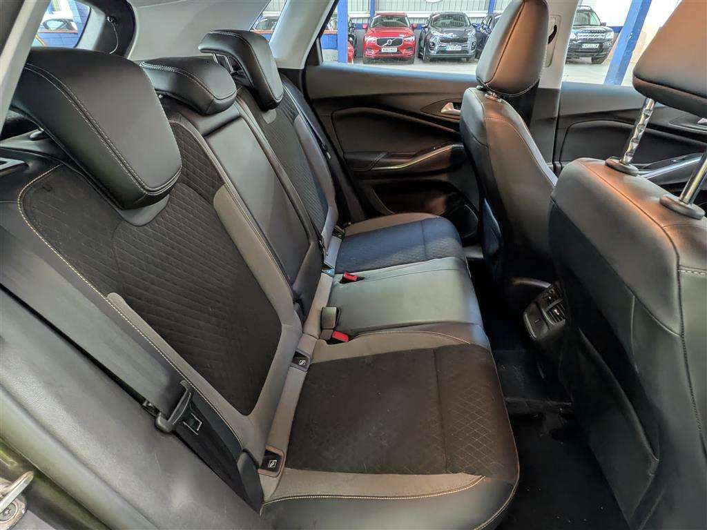 <p>2019 VAUXHALL GRANDLAND X TECH LINE NAV</p>