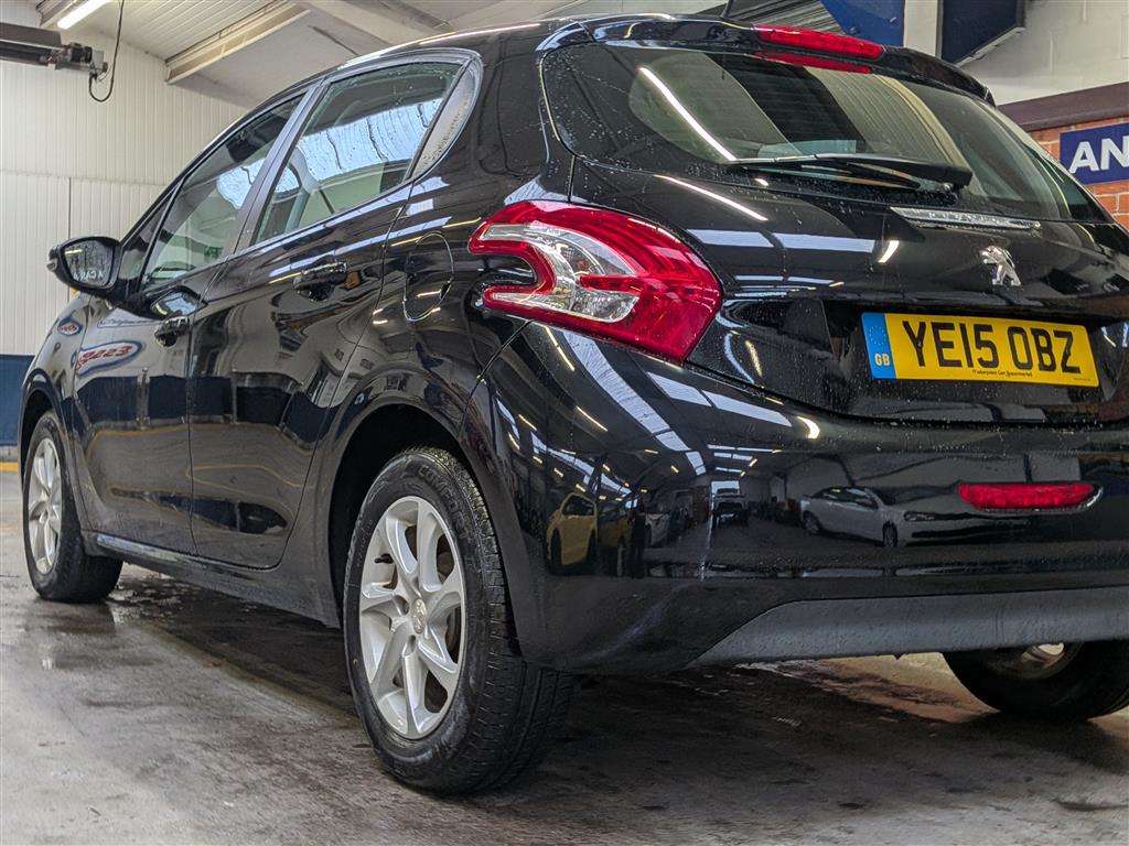 <p>2015 PEUGEOT 208 ACTIVE</p>