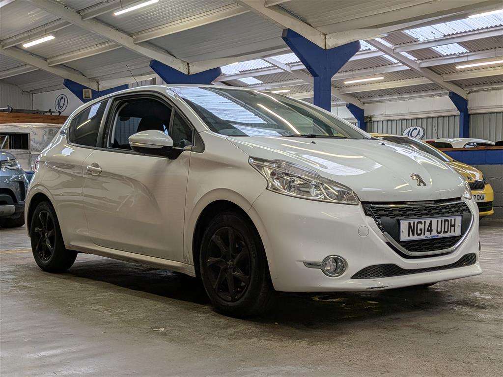<p>2014 PEUGEOT 208 ACTIVE</p>