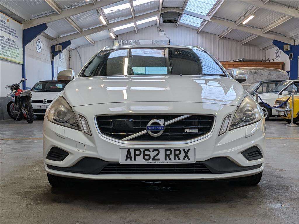 <p>2012 VOLVO V60 R-DESIGN T4 AUTO</p>