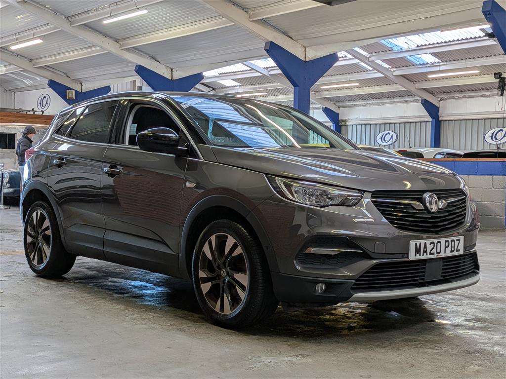<p>2020 VAUXHALL GRANDLAND X SRI NAV TURBO</p>