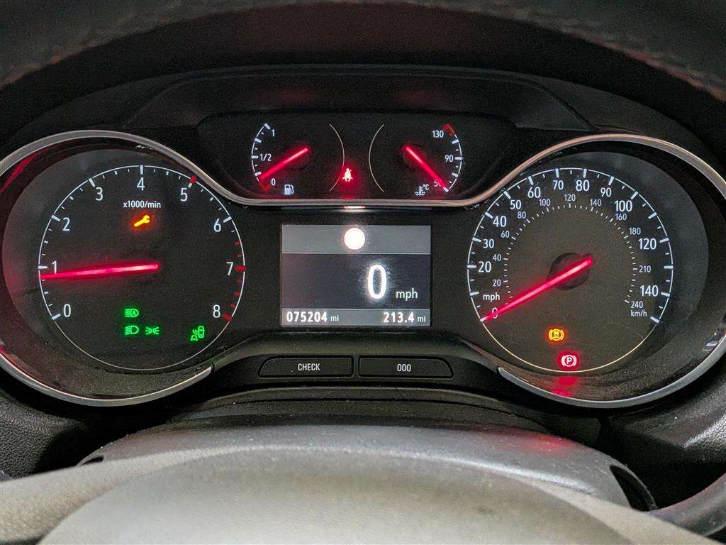 <p>2020 VAUXHALL GRANDLAND X SRI NAV TURBO</p>
