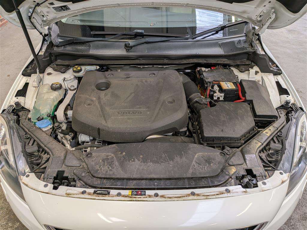 <p>2015 VOLVO V40 SE</p>