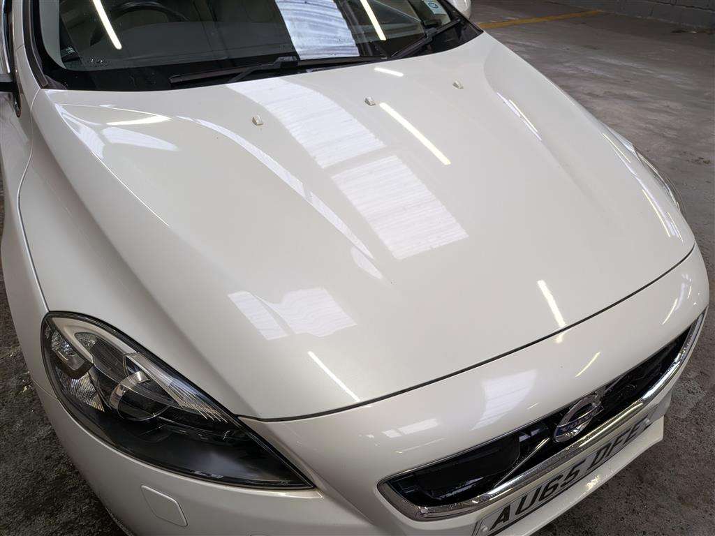 <p>2015 VOLVO V40 SE</p>